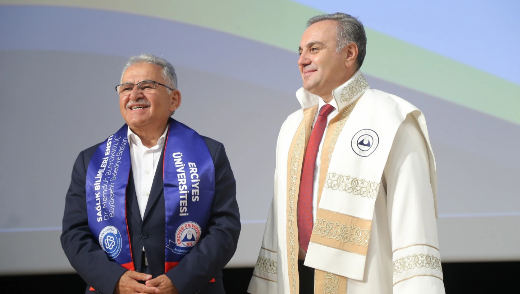 Büyükkılıç'tan Erciyes Üniversitesi Mezunlarına Destek: 'Şehrimiz İçin Gurur Verici'