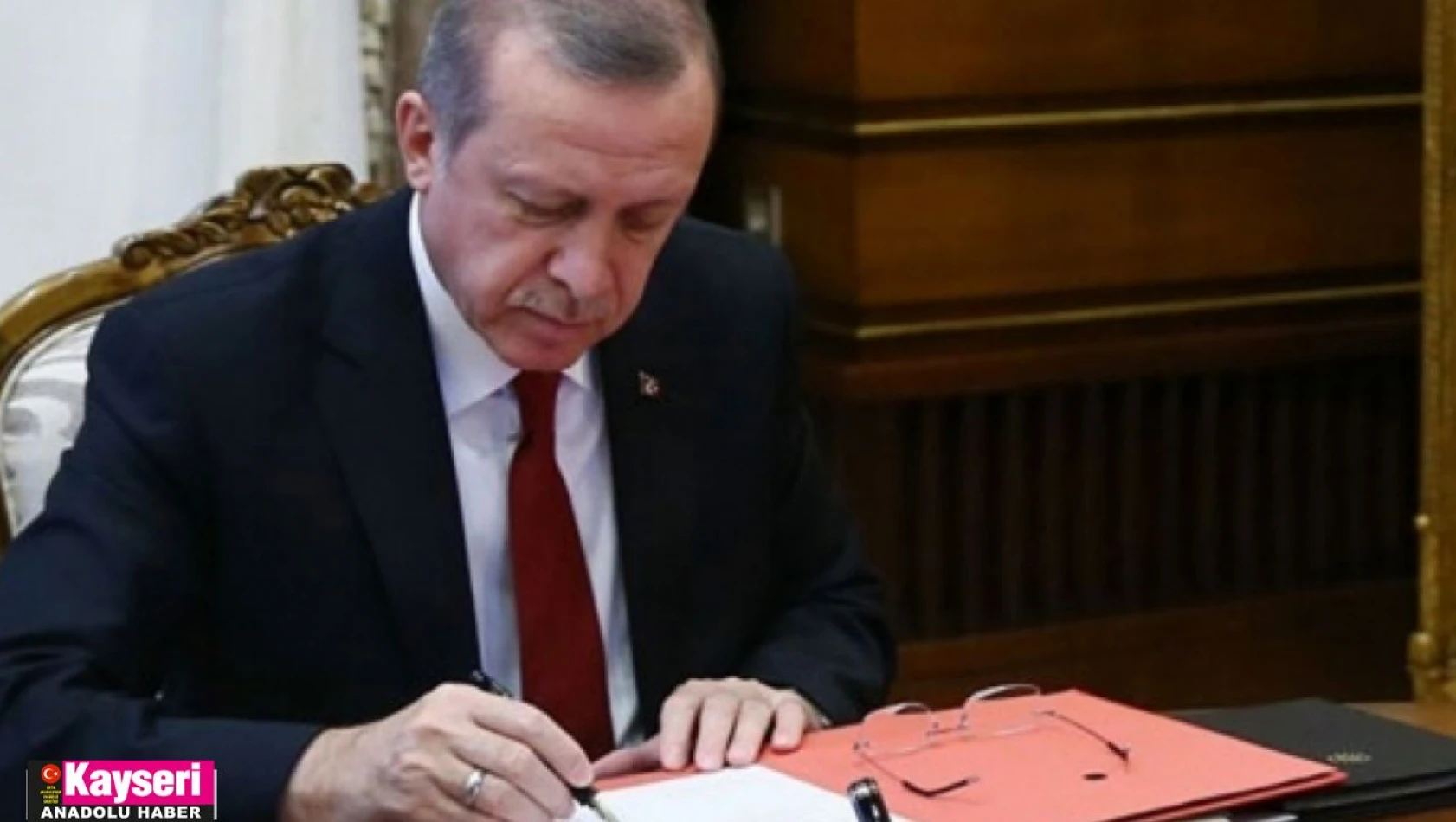 Cumhurbaşkanı Erdoğan'dan 12 üniversiteye rektör ataması