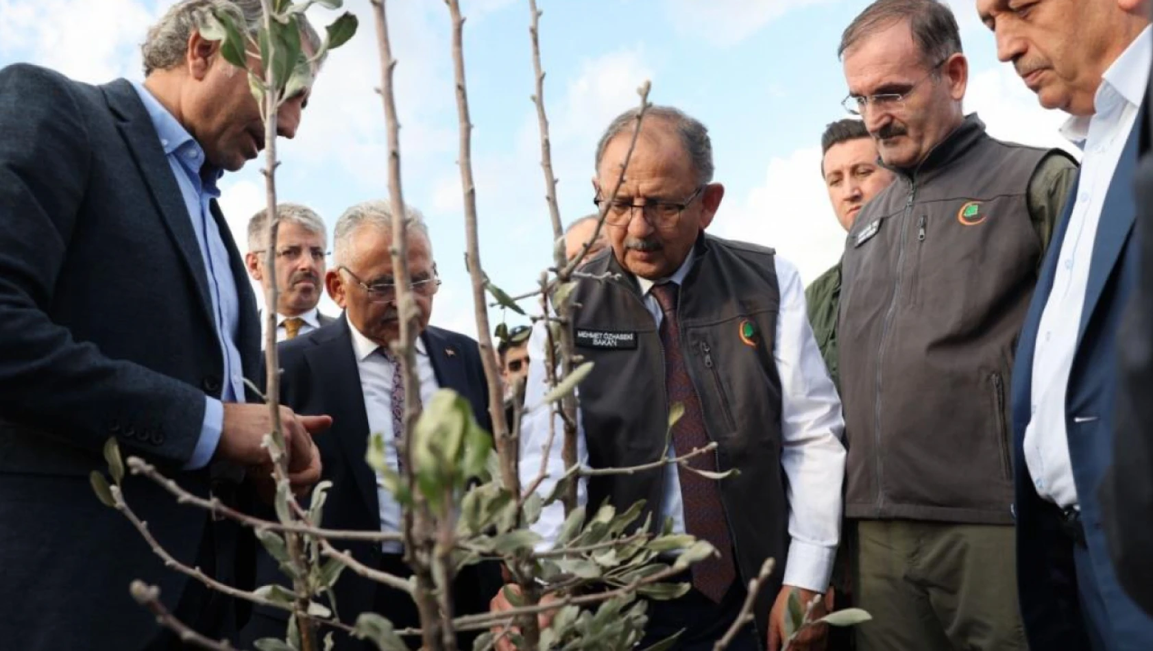 Erciyes Üniversitesi Kampüsü'nde ahlat ve alıç ağaçlarına aşılama yapıldı