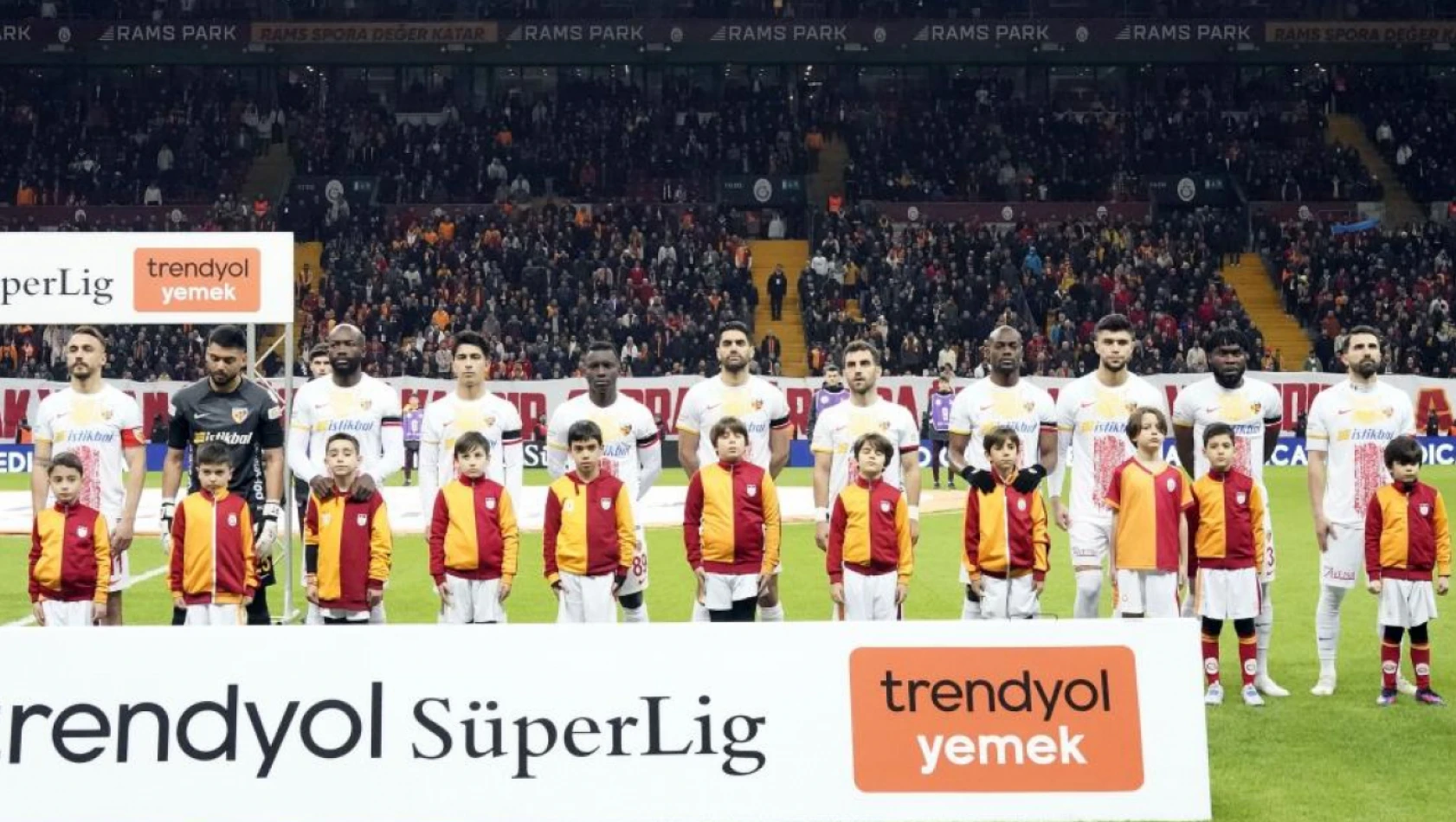 Galatasaray maçında bir ilk yaşandı - Kayserispor Haberleri