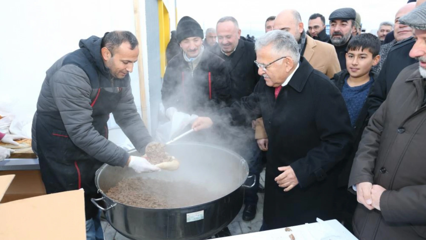 İç Anadolu'nun en büyük Canlı Hayvan Borsası ve Pazar Yeri ziyaretlere doymuyor