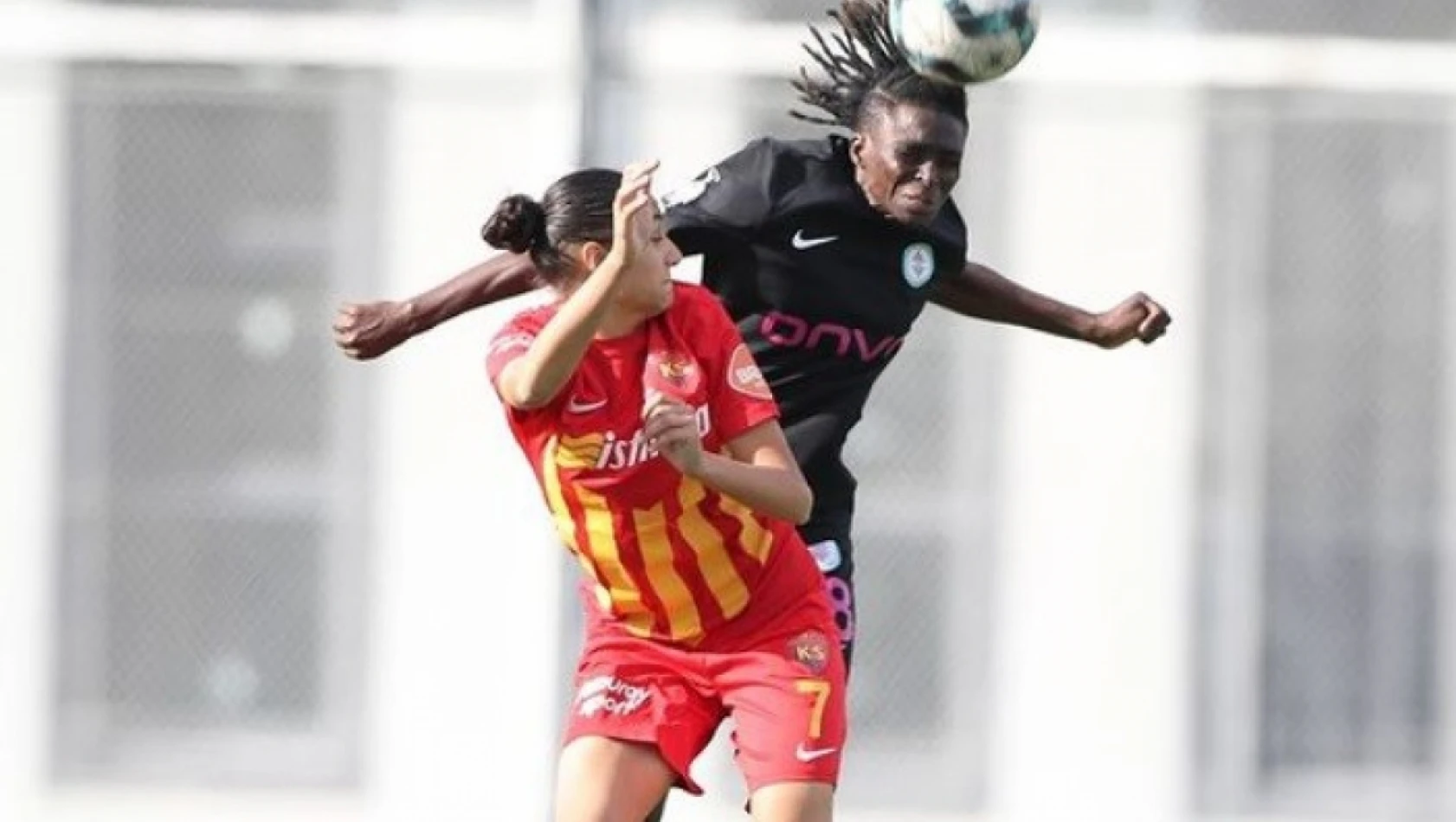 Kadınlar Ligi'nde Kayseri temsilcisi mağlup: 1-3 - Kadın Futbol Ligleri
