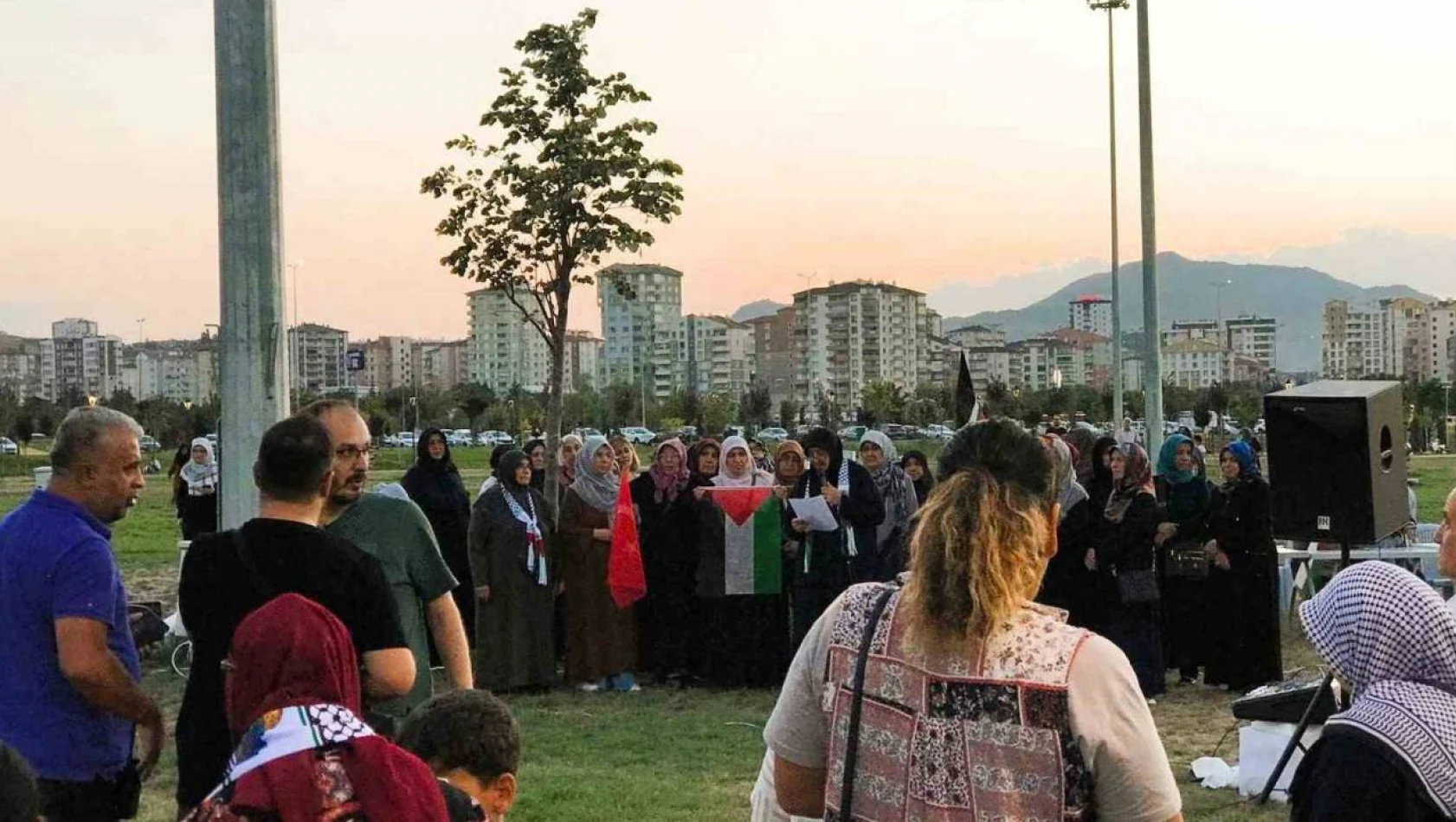 Kadınlardan İsrail'e tepki: 'Ülkemizde Siyonist katil istemiyoruz'