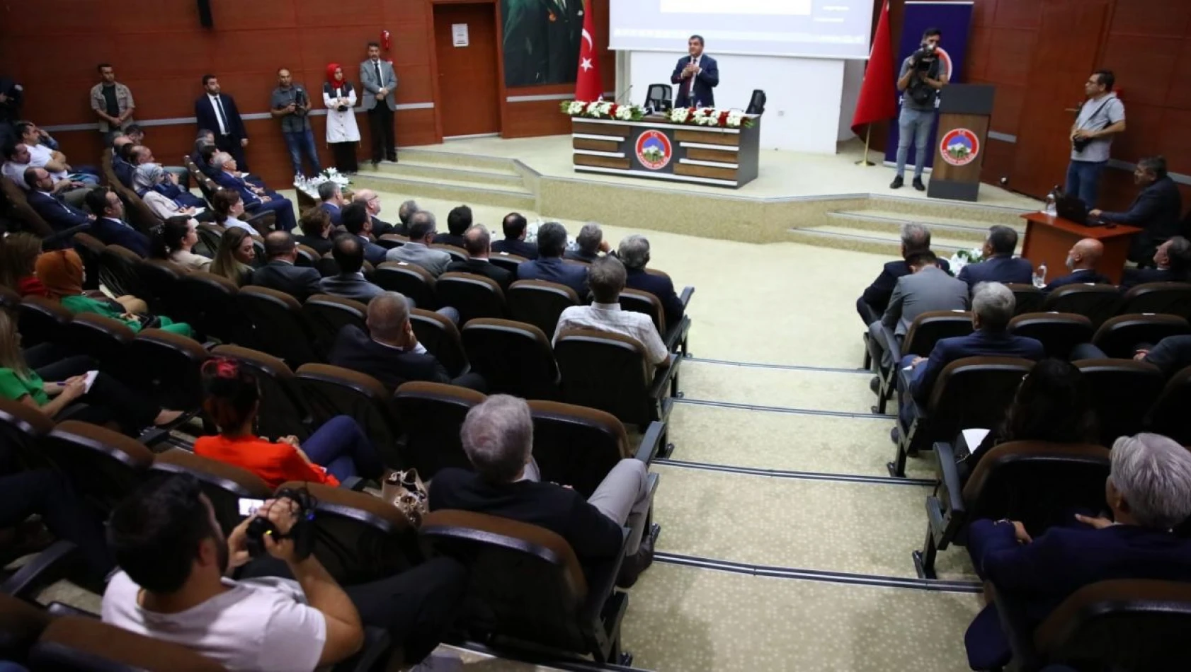 Kaymakcı, AB Buluşmaları'nın Kayseri'de düzenlenen 9. Toplantısına katıldı