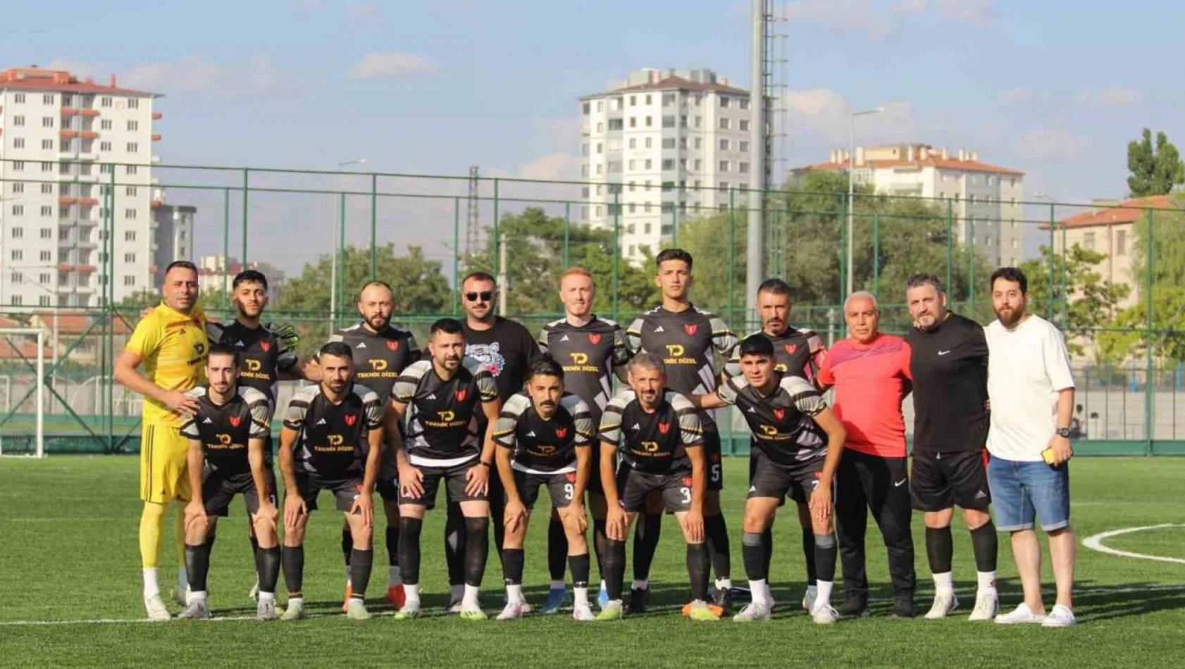 Yeşilhisar Belediyespor, 2. Amatör Küme'de Şampiyonluk Sevinci Yaşadı