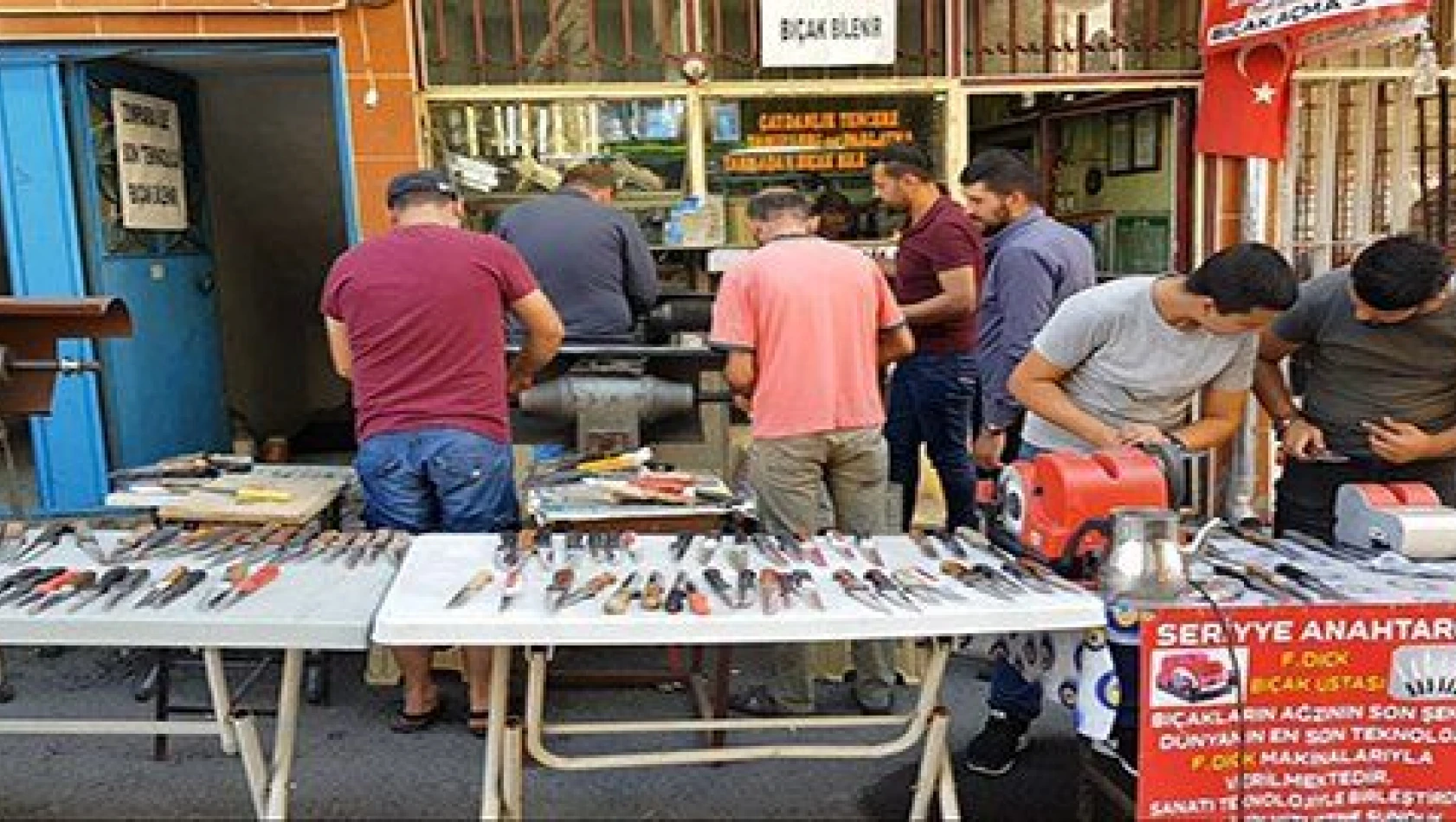 Bıçakçılarda yoğunluk başladı 