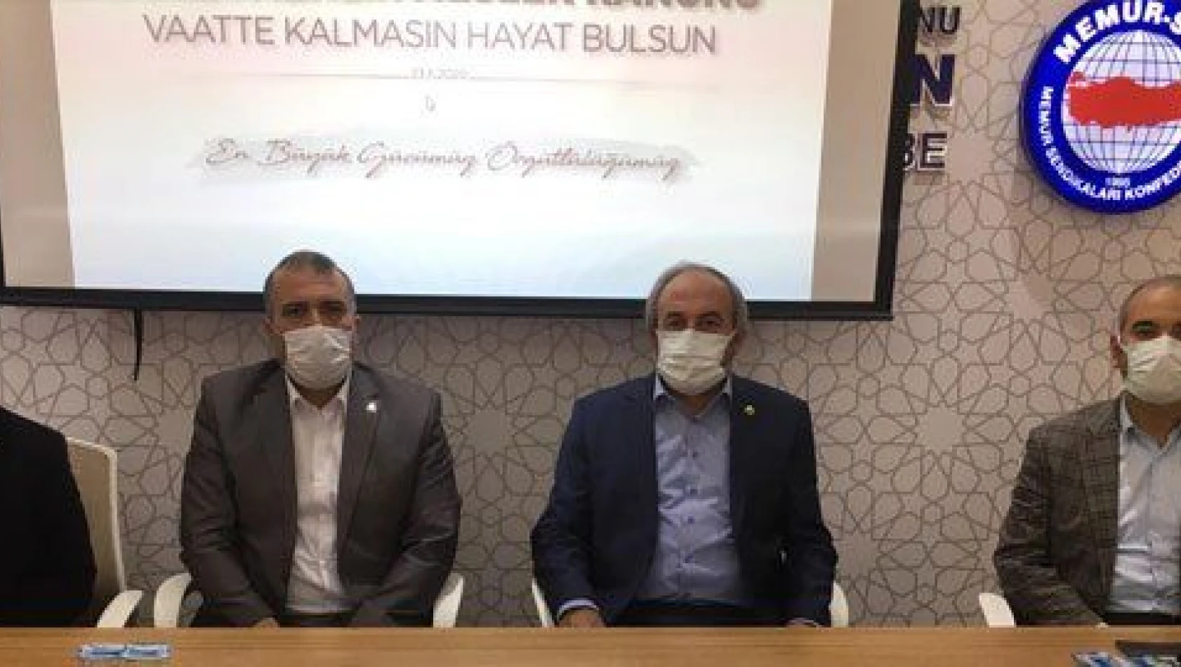 Kalkan: 'Öğretmenlik Meslek Kanunu vaatte kalmasın, hayat bulsun'