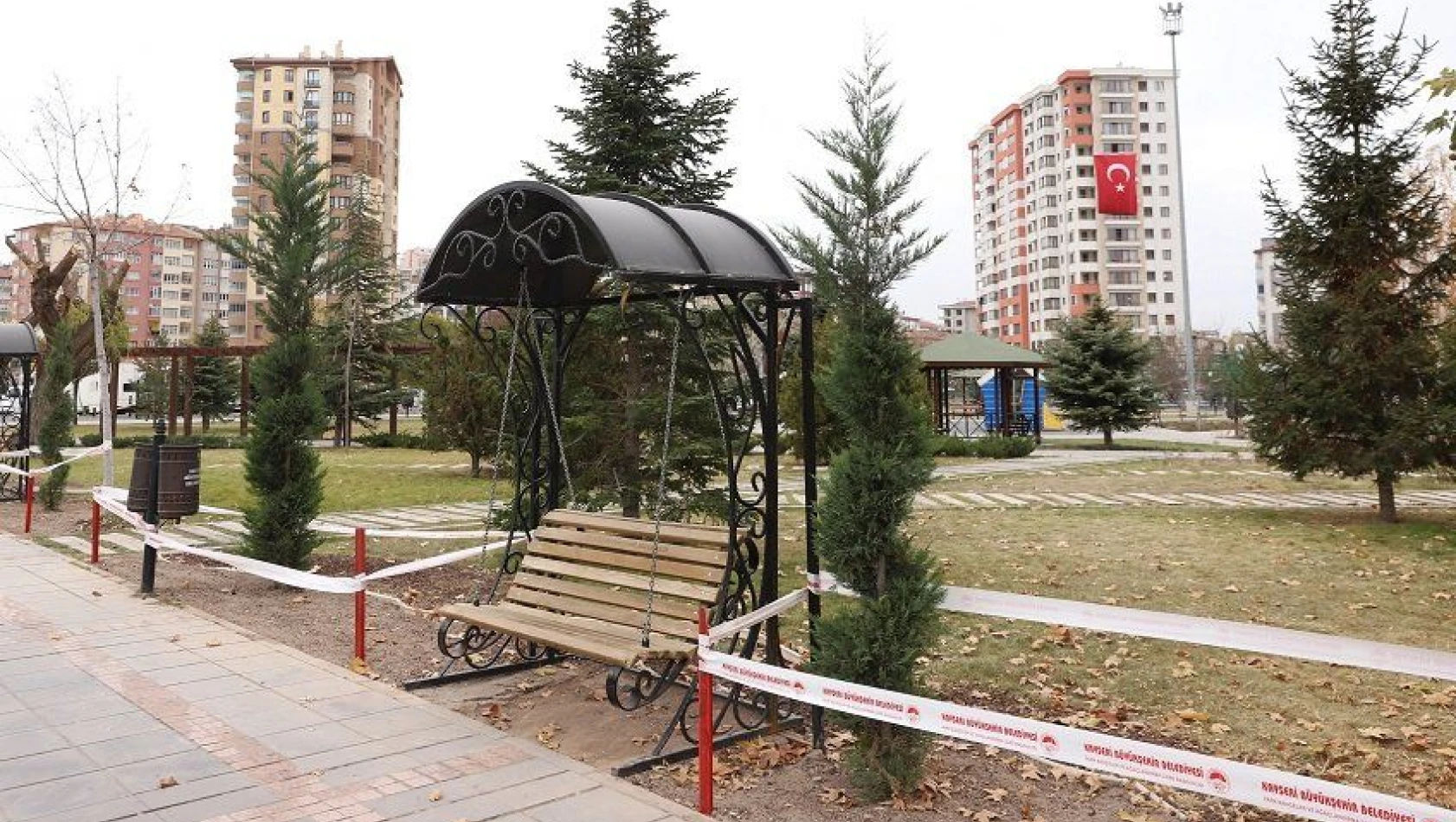 Parklarda farklı banklar