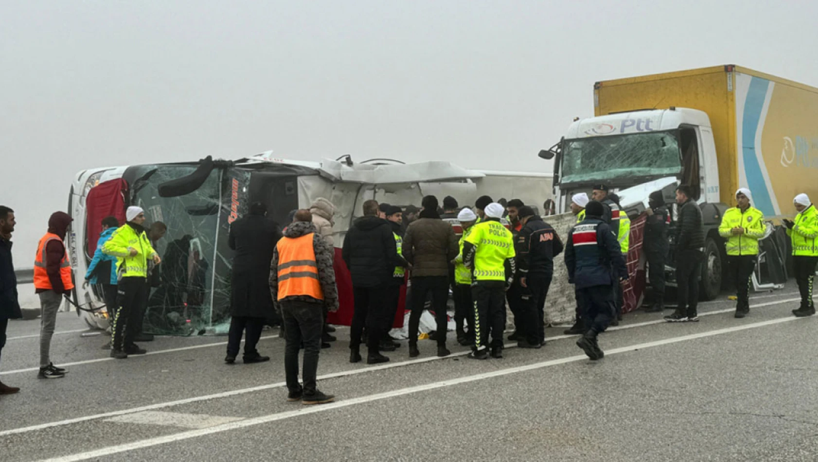 Kayseri - Malatya yolunda feci kaza: Ölü ve yaralılar var!