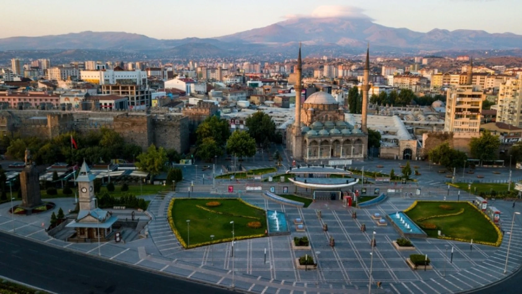 Kayseri'nin çevresinde görüldü- Çok az kişi bunu görebiliyor