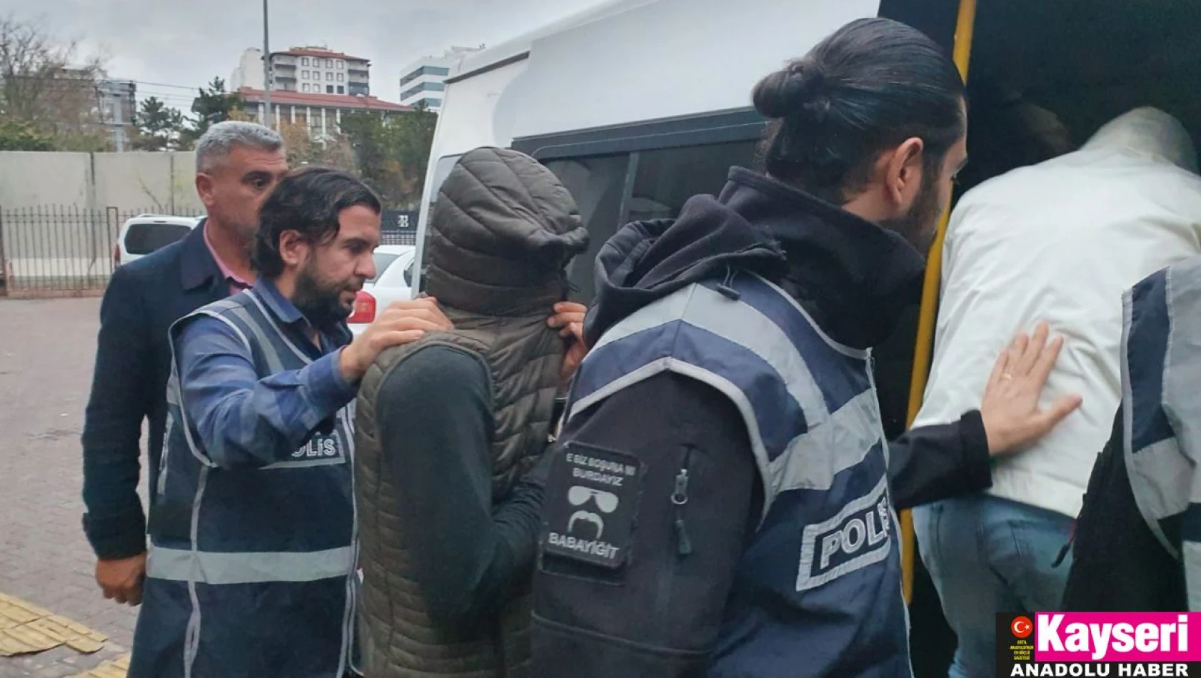 Kayseri polisi göz açtırmıyor: 15 gözaltı
