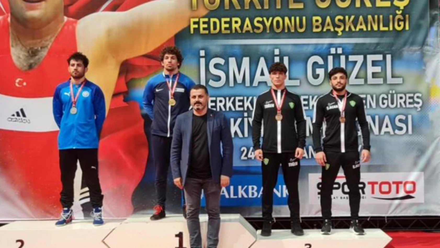 Kayserili sporcular güreşte Türkiye Şampiyonu oldu!
