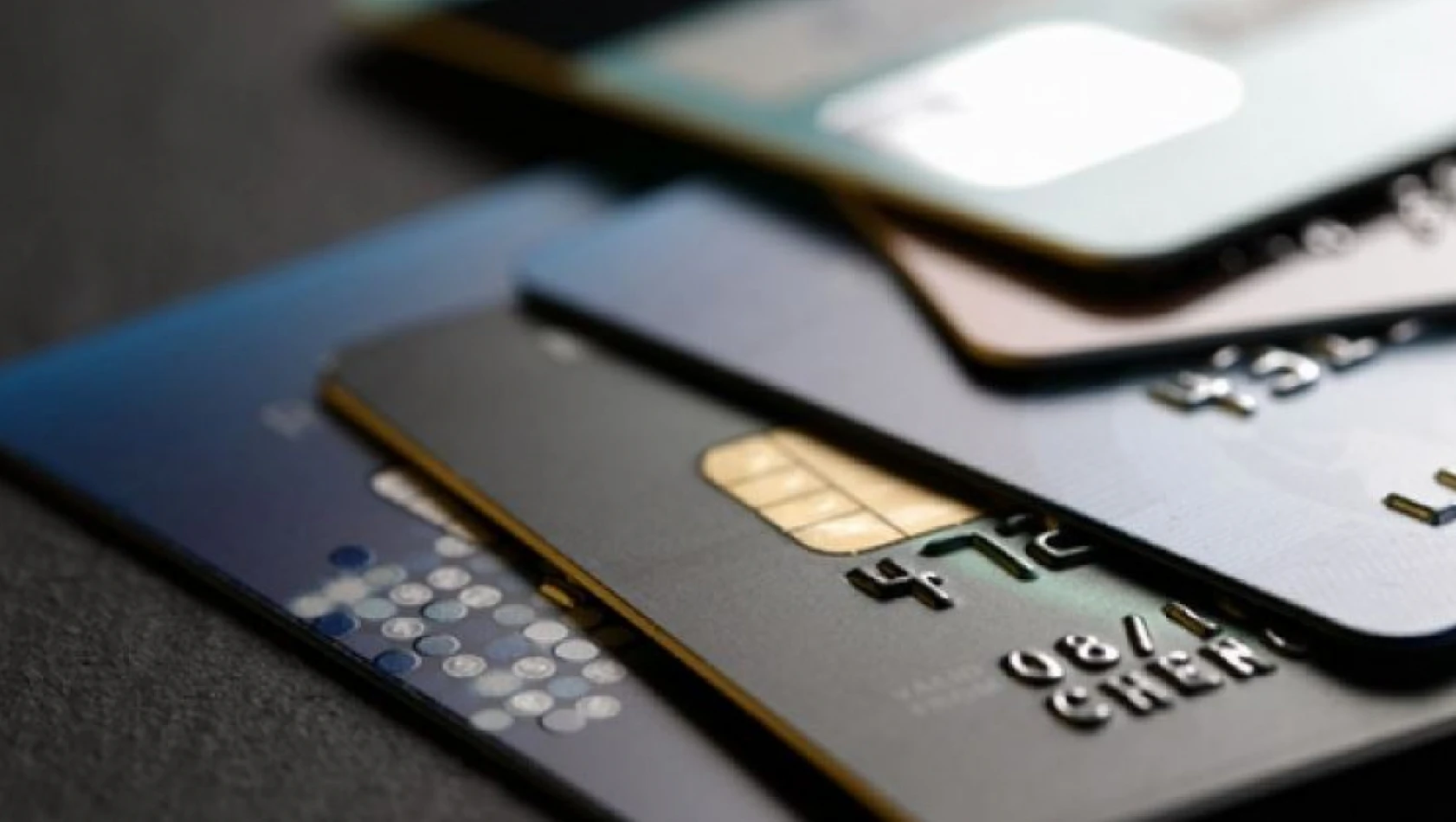Kredi kartı kullananlar dikkat – Tek tek kapatılıyor!
