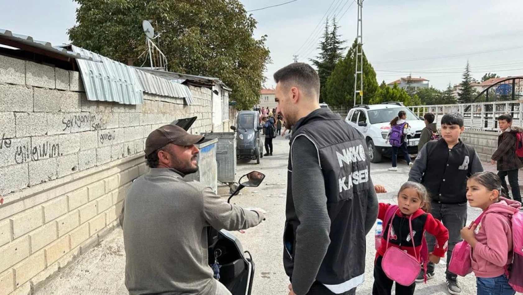 Narkotik Polisi uygulamaları sürdürüyor!