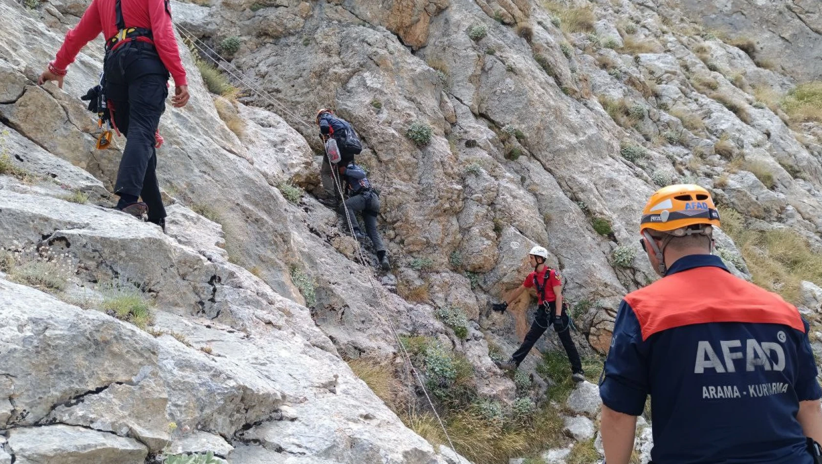 Niğde Çoban ve Koyunu İçin Kurtarma Operasyonu!