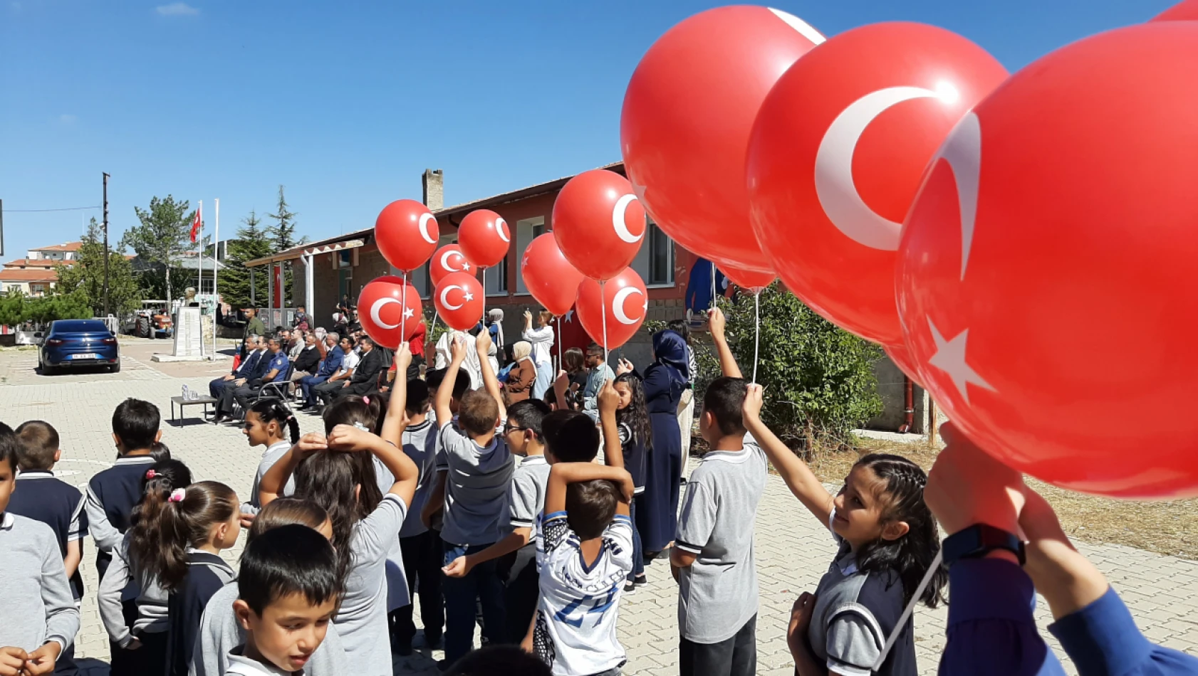 Sarıoğlan'da İlköğretim Haftası kutlandı