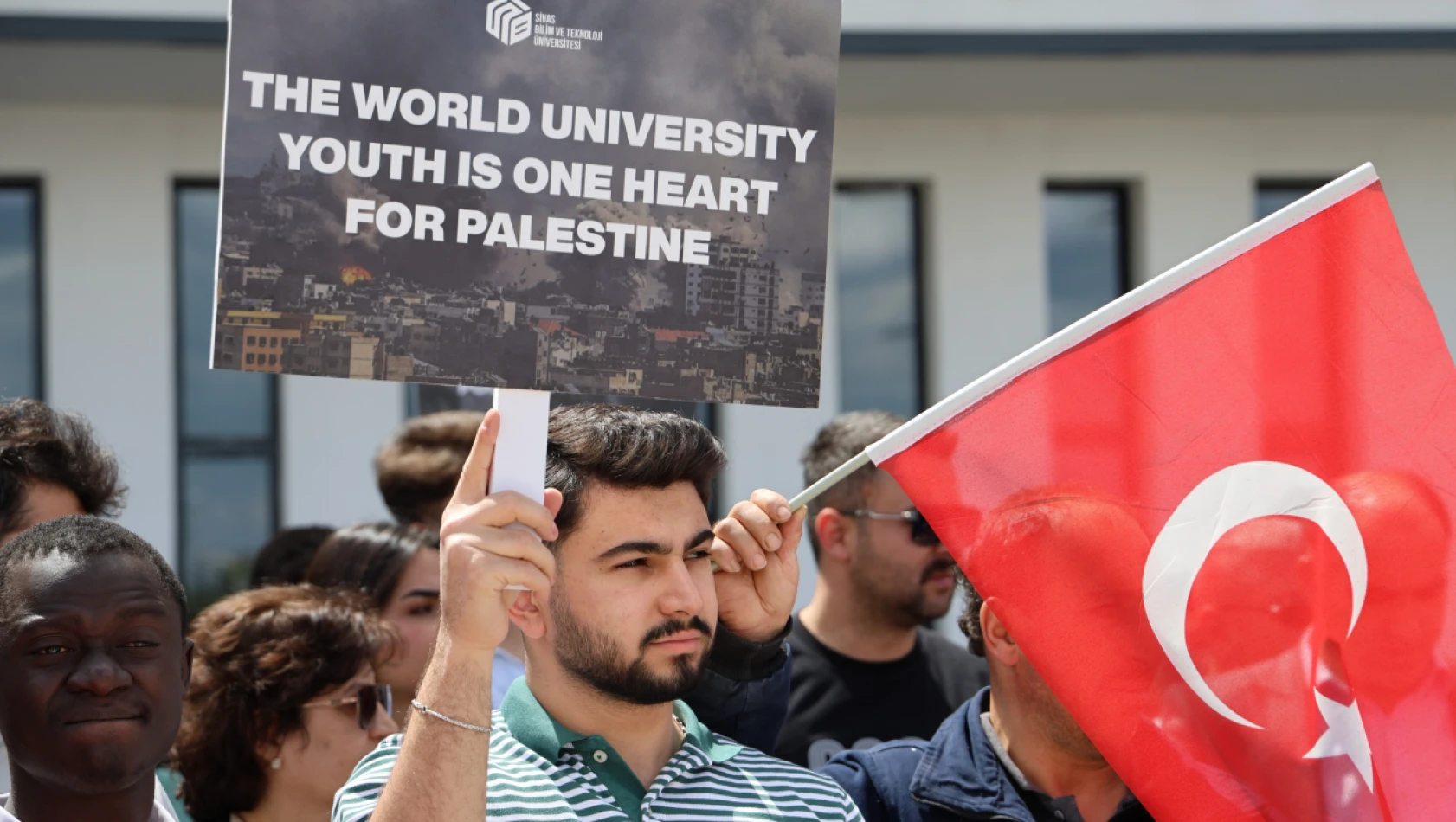 Sivas'ta öğrenci ve akademisyenler İsrail'i protesto etti