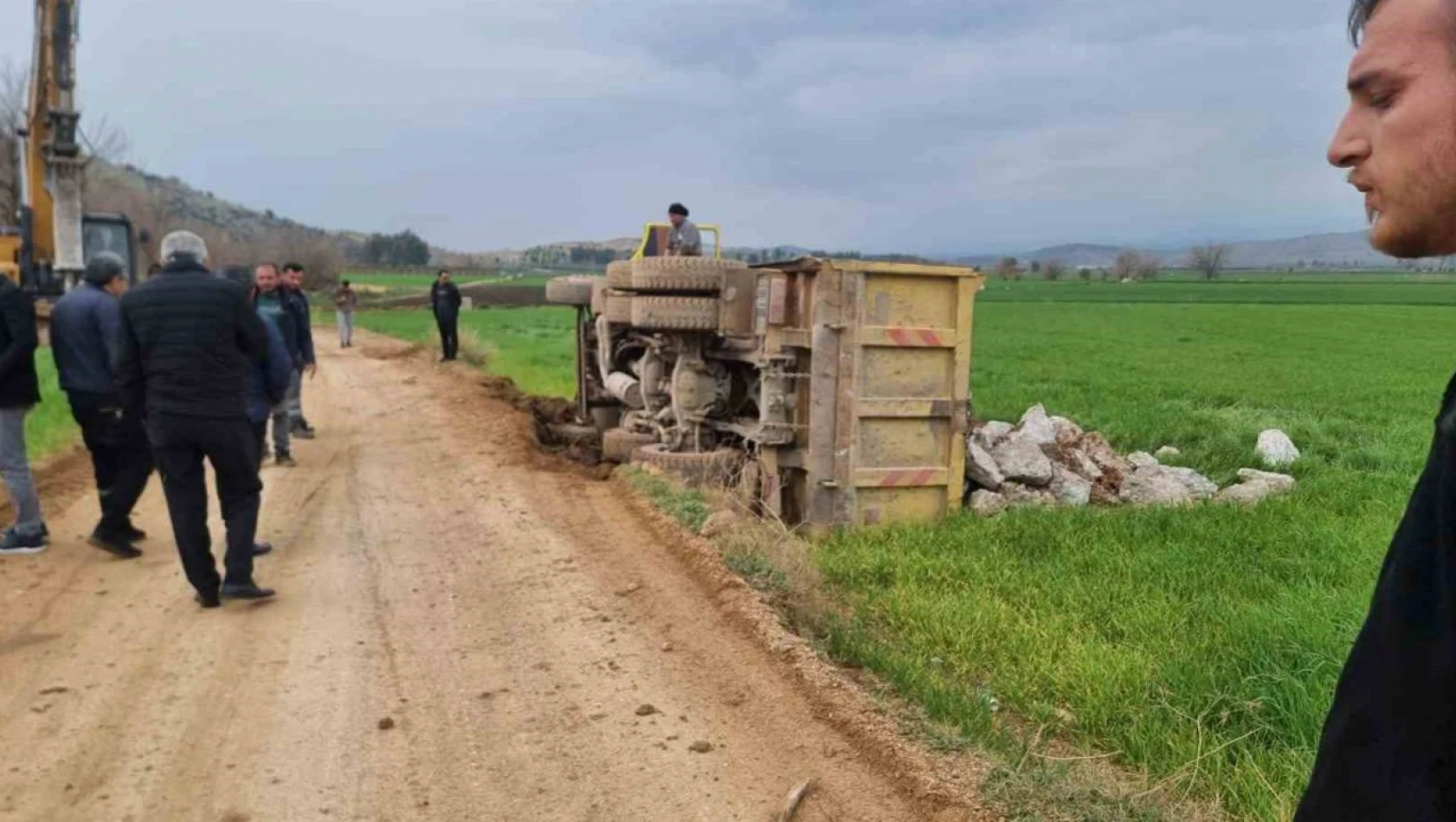 Adana'da kamyon kazası!