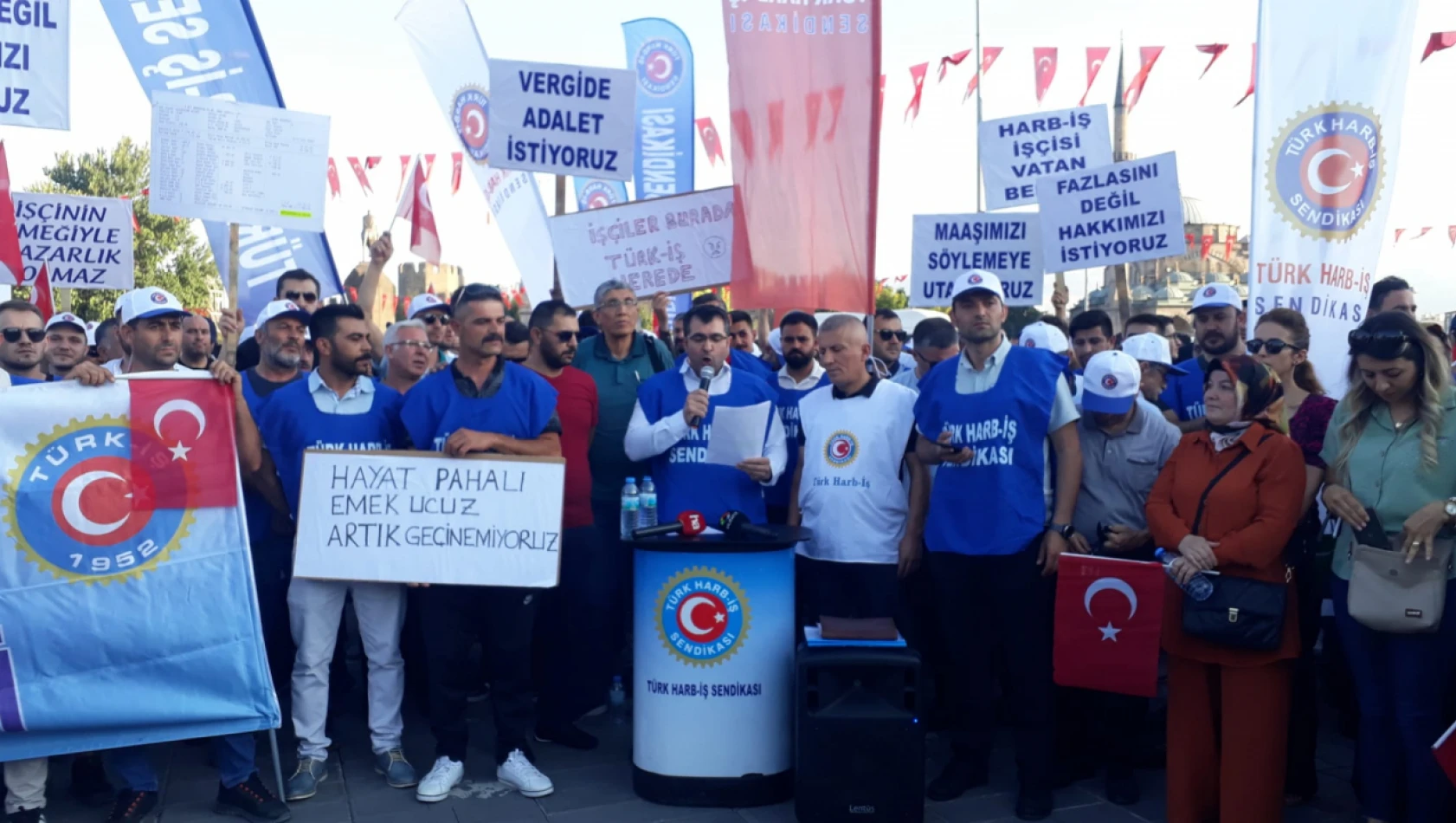Türk Harb iş üyeleri eylem yaptı