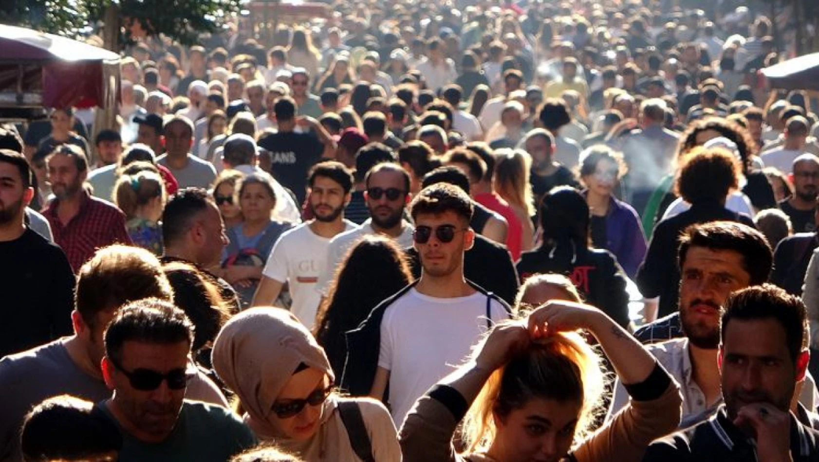Yaşam memnuniyeti araştırması yapıldı – Türkiye'de kaç kişi mutlu?