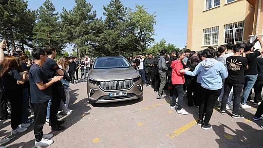 Büyükkılıç, 'Türk gencine güvenince neler yapılabileceğini biliyoruz'