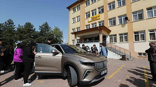 Büyükkılıç, 'Türk gencine güvenince neler yapılabileceğini biliyoruz'