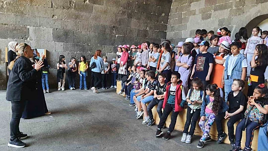 Kayseri'de müzeler ziyaretçi akınına uğradı