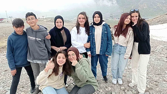 Depremzede Öğrenciler Erciyes'te buluştu