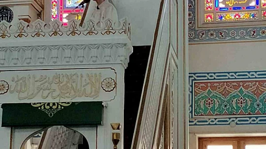 Develi'de 19 Mayıs'ta cuma namazını gençler kıldırdı
