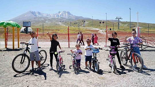 Erciyes'te çoçuklar için hizmet