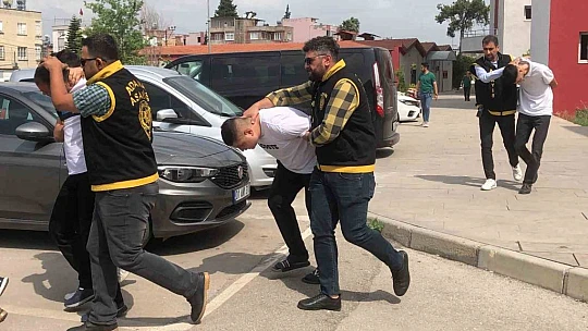 Kadın kılığında soygun girişimi: 4 kişi tutuklandı