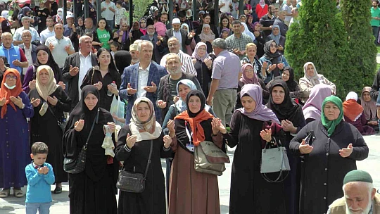 Kayserili hacı adayları dualarla uğurlandı