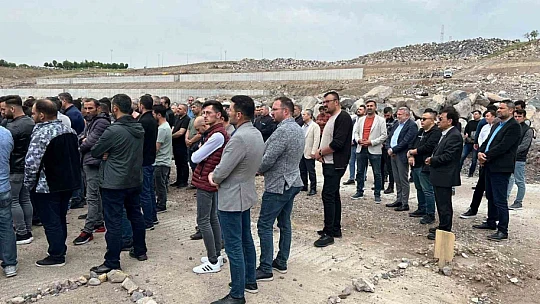 Otomobil kazasında can veren genç toprağa verildi