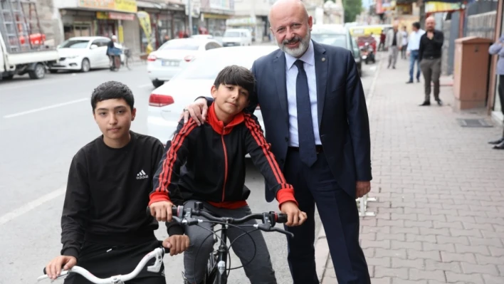 Çolakbayrakdar Argıncık'da vatandaşlarla bir araya geldi