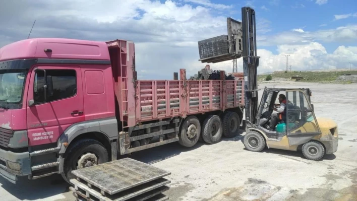 Büyükşehir'den, 250 bin metrekare kilit beton parke taşı teslimatı