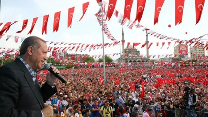 Cumhuriyet Meydanın'da Erdoğan hareketliliği