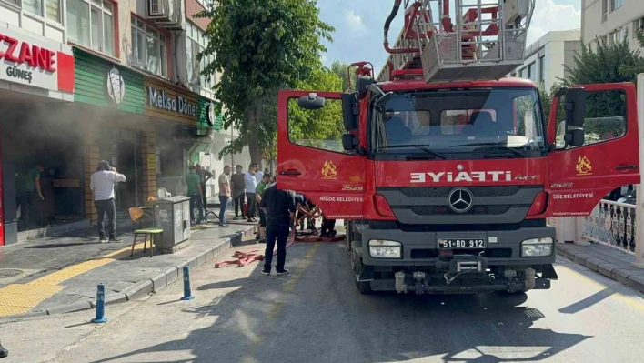 Niğde'de Dönerci'de Yangın Çıktı!