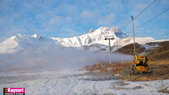 Erciyes Kayak Merkezi'ne suni karlama