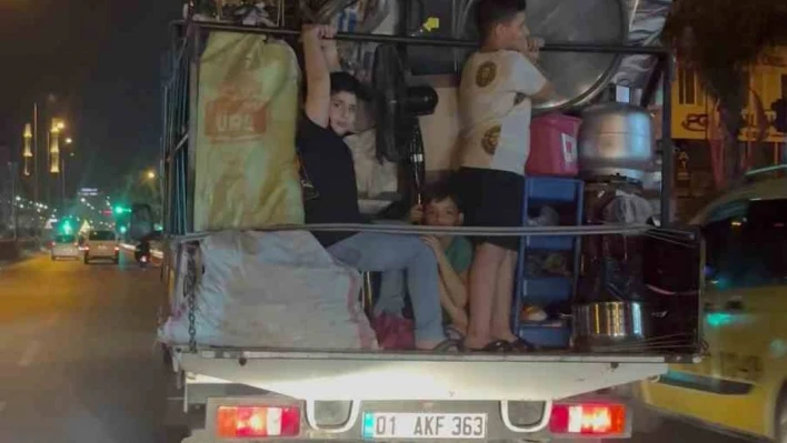 Adana'da Tehlikeli Yolculuk Yüreklere Korku Saldı