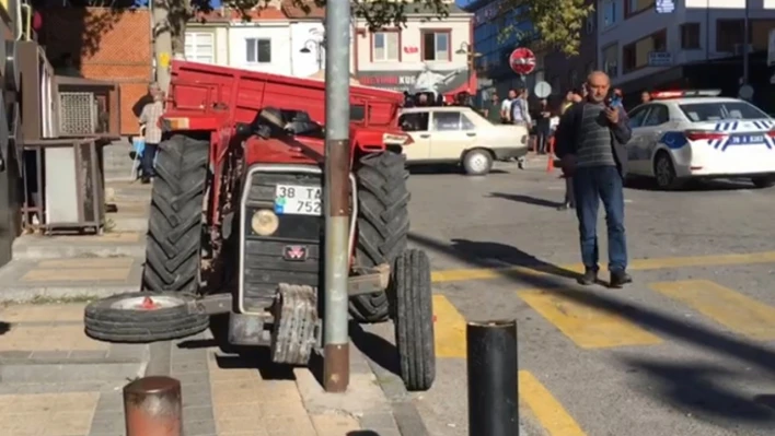 Feci kaza - Traktörün freni patladı - Yaralılar Var