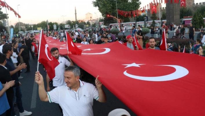 Fener alayı yürüyüşüne katılmak isteyenler dikkat!