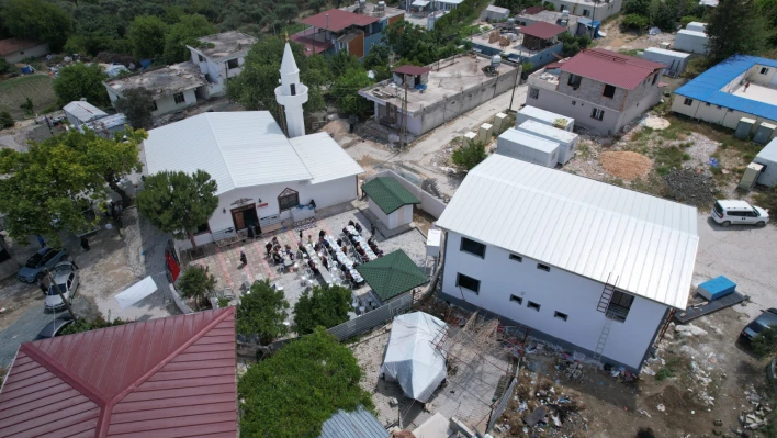 Hatay'a çelikten cami!