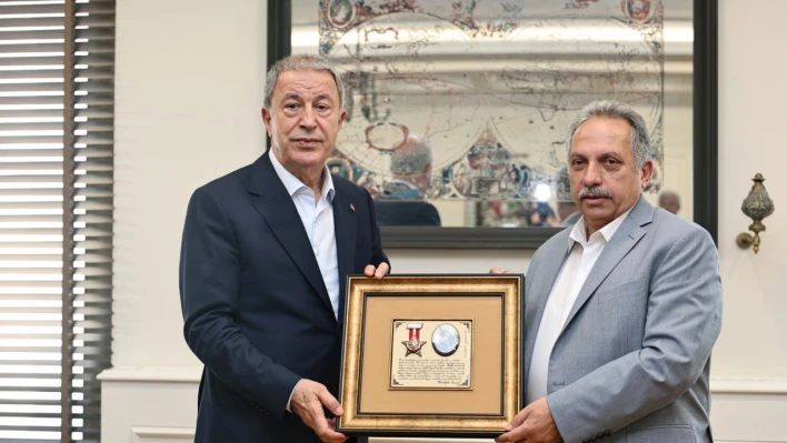 Hulusi Akar ve Heyeti Talas Belediye Başkanı Mustafa Yalçın'ı Ziyaret Etti!