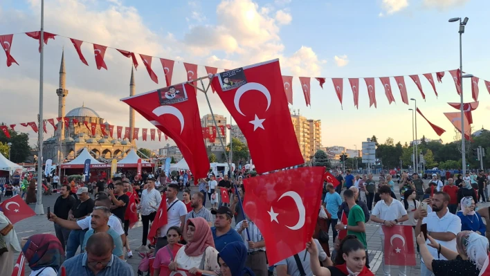 Kayseri'de 15 Temmuz Programında Tüm Gözler Ona Çevrildi