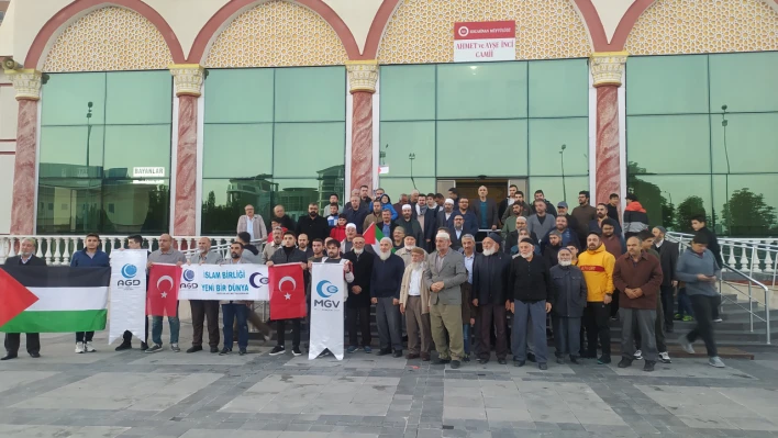 Kayseri'de Filistinliler için dua edildi