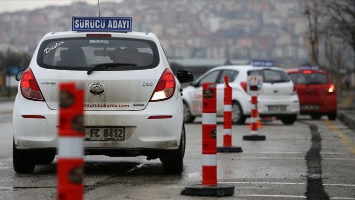 Kayseri'de sürücü kursları neden dolu? Kursa yazılamayanlar ne yapmalı?