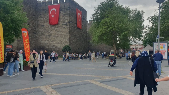 Kayseri'de tek tek satılıyor – Kayserili iş insanları sadece izliyor…