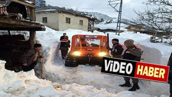 Kar yağışında mahsur kalan bekçi 10 saat sonra kurtarıldı