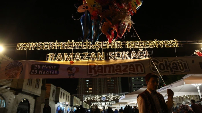 Ramazan Sokağı'na büyük ilgi