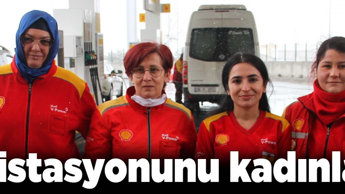 Akaryakıt istasyonunu kadınlar işletiyor